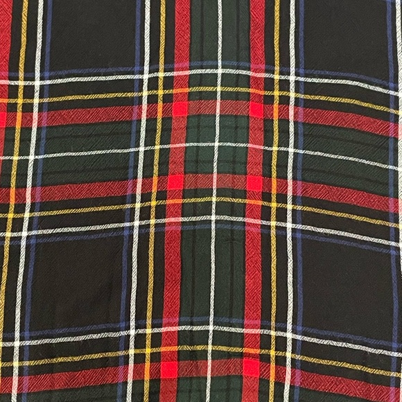 LOFT *Like New* Plaid Button Up Blouse with short bishop sleeves. Size M - Picture 2 of 7